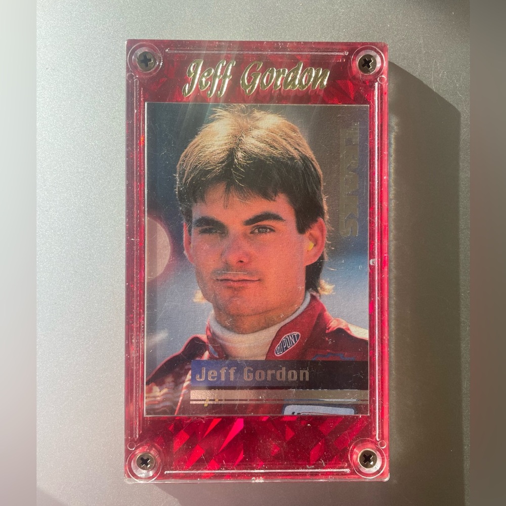 Jeff Gordon Encased Racing NASCAR Card 1995 Tracks #68
